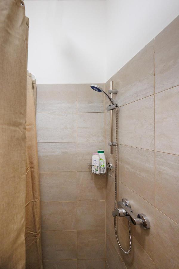 Cozy Market-Square Retreat Located In The Heart Of The 10Th District 비엔나 외부 사진